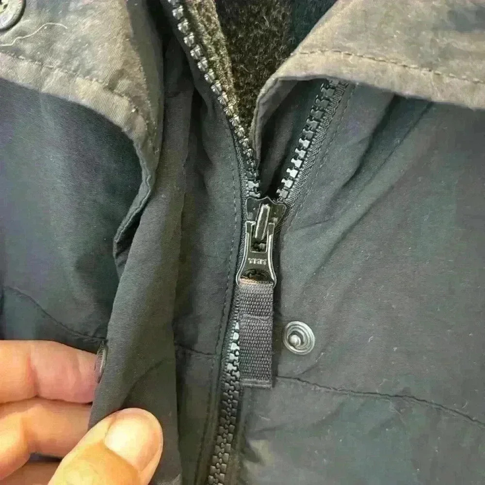 Eddie Bauer Black Zip up Jacket pockets size: Medium - Picture 5 of 9